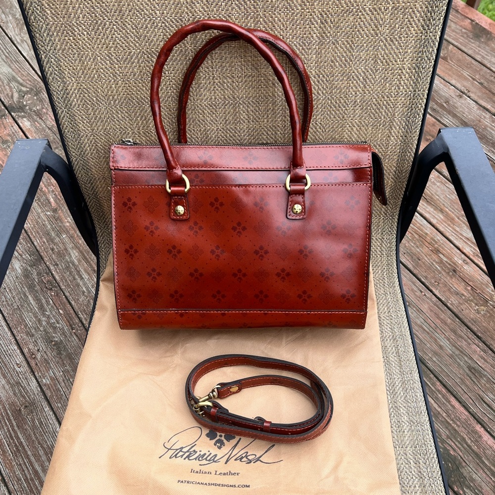 Patricia Nash Josseline Leather Satchel Bag TAN SIGNATURE PRINT